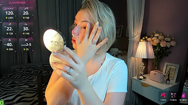 Nikki Kai online show from October 13, 2025, 1:05 am