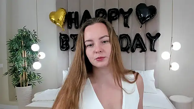 Snapshot of JaniceCollins chatting on October 10, 2025, 2:43 am JaniceCollins online show from October 10, 2025, 2:43 am