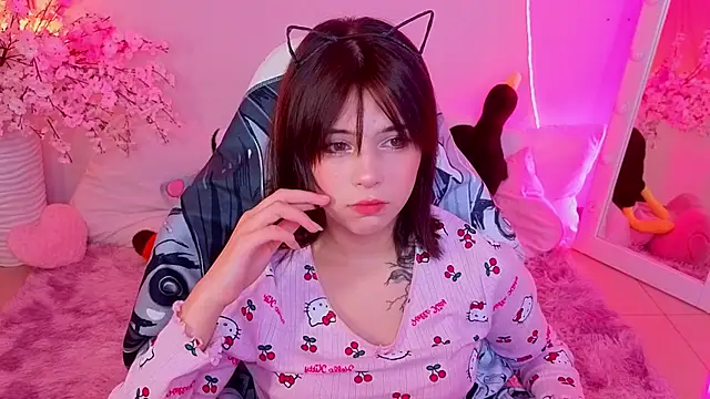 Hotary Yuko online show from May 25, 2026, 3:45 am