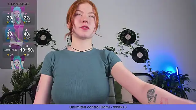 Snapshot of SophieOuld chatting on March 4, 2025, 9:29 am SophieOuld online show from March 4, 2025, 9:29 am
