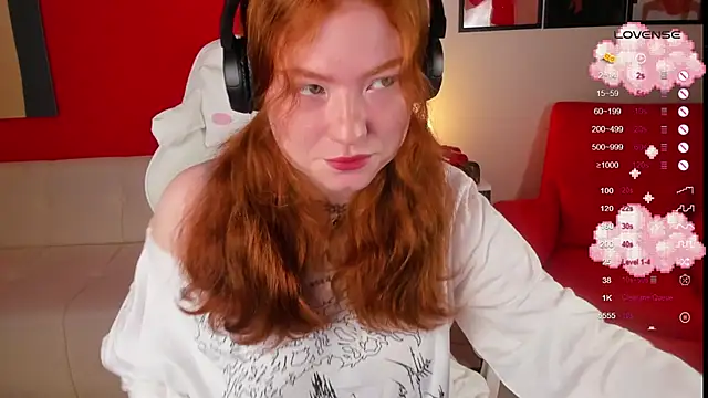 Snapshot of SophieOuld chatting on September 20, 2025, 2:34 am SophieOuld online show from September 20, 2025, 2:34 am