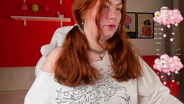 Snapshot of SophieOuld chatting on September 20, 2025, 2:40 pm SophieOuld online show from September 20, 2025, 2:40 pm