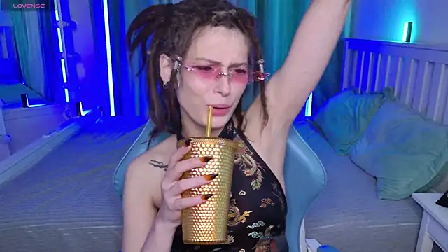 Snapshot of AnTikaMy chatting on October 7, 2025, 1:30 pm AnTikaMy online show from October 7, 2025, 1:30 pm