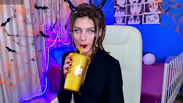 Snapshot of AnTikaMy chatting on October 30, 2025, 7:25 pm AnTikaMy online show from October 30, 2025, 7:25 pm