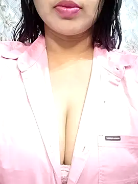 Sweety4u97 online show from November 10, 2025, 3:49 am