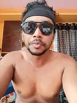 bigcock thick online show from April 17, 2026, 2:58 am