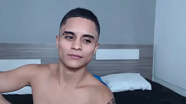 Liiamthompson online show from October 8, 2025, 10:29 pm