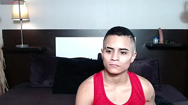 Snapshot of Liiamthompson chatting on April 16, 2026, 9:50 pm Liiamthompson online show from April 16, 2026, 9:50 pm