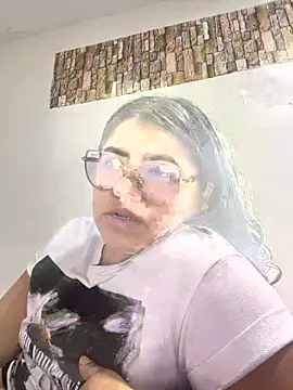 Snapshot of viccky_vick chatting on February 5, 2025, 6:26 pm viccky vick online show from February 5, 2025, 6:26 pm