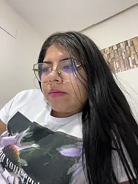 Snapshot of viccky_vick chatting on February 6, 2025, 1:21 pm viccky vick online show from February 6, 2025, 1:21 pm