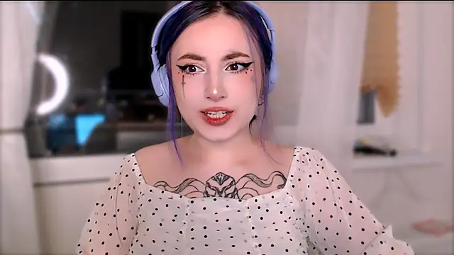 purplewitch online show from October 15, 2025, 2:50 pm