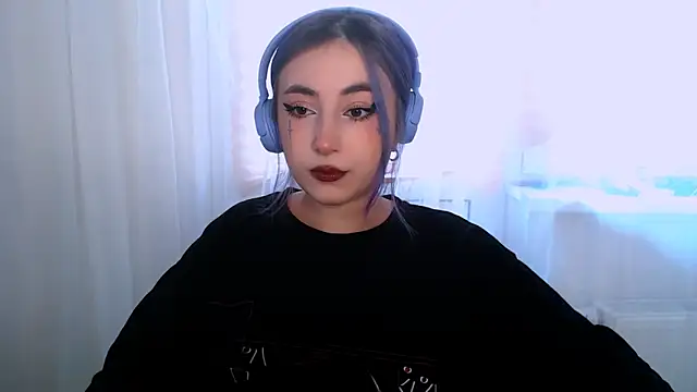 purplewitch online show from October 29, 2025, 7:32 am