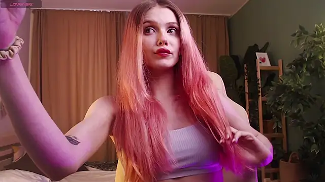 Gretchen Mol online show from January 13, 2026, 7:35 am