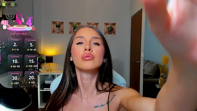 Anya-Ray online show from October 30, 2025, 1:23 pm