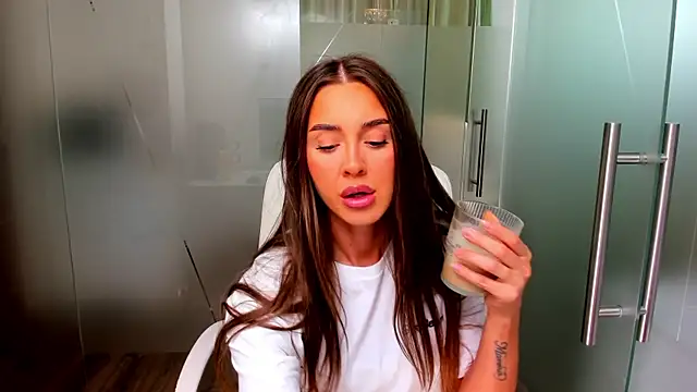 Anya-Ray online show from April 30, 2026, 11:49 am