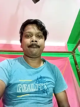 Snapshot of romantictubai chatting on November 8, 2025, 11:14 pm romantictubai online show from November 8, 2025, 11:14 pm