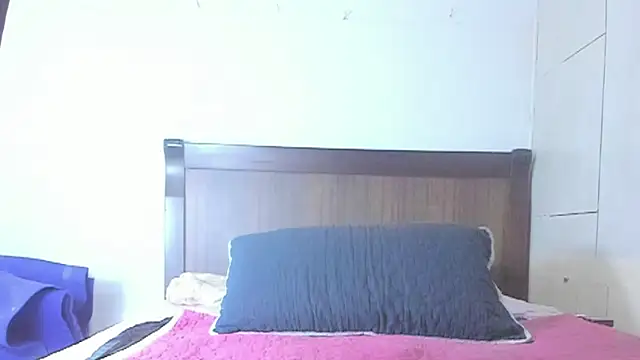 Snapshot of brigitho5 chatting on November 16, 2025, 3:50 pm brigitho5 online show from November 16, 2025, 3:50 pm