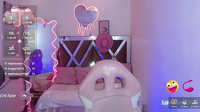 palmerfox tay online show from February 1, 2025, 5:26 pm