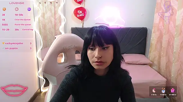 palmerfox tay online show from February 23, 2025, 6:12 pm