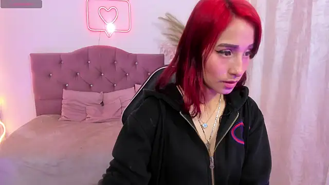 palmerfox tay online show from September 22, 2025, 3:19 am