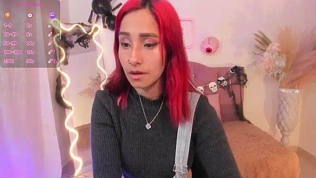 palmerfox tay online show from October 29, 2025, 3:31 am