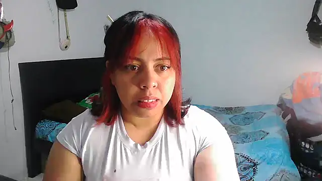 alexandraluv online show from October 30, 2025, 2:13 am