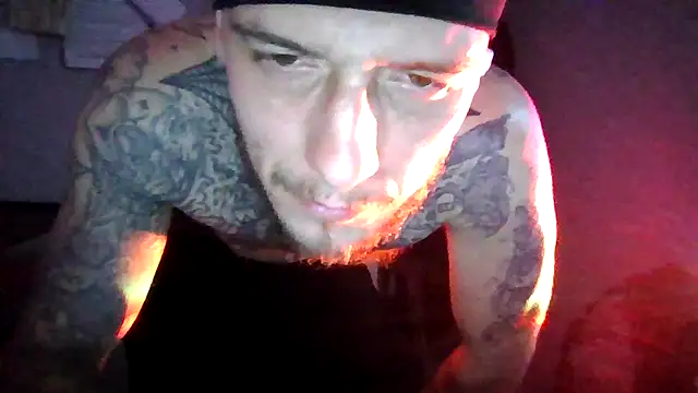 cruz815 online show from April 2, 2026, 6:44 am