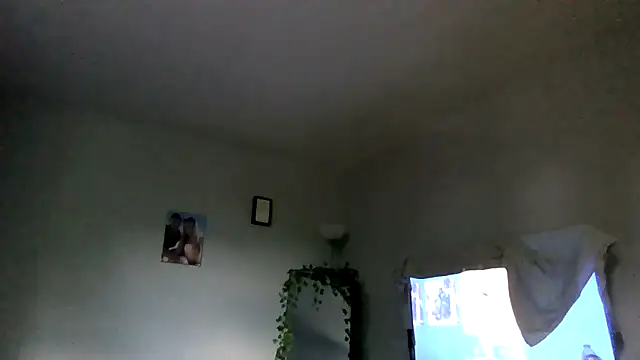 cruz815 online show from June 19, 2026, 8:23 pm