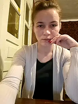 Snapshot of Belladonna253 chatting on February 6, 2025, 9:38 pm Belladonna253 online show from February 6, 2025, 9:38 pm