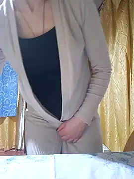 Snapshot of Belladonna253 chatting on February 12, 2025, 9:22 pm Belladonna253 online show from February 12, 2025, 9:22 pm