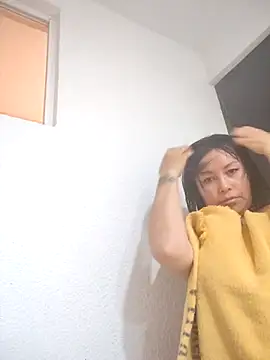 KellyPerlaxxx online show from November 19, 2025, 5:13 pm