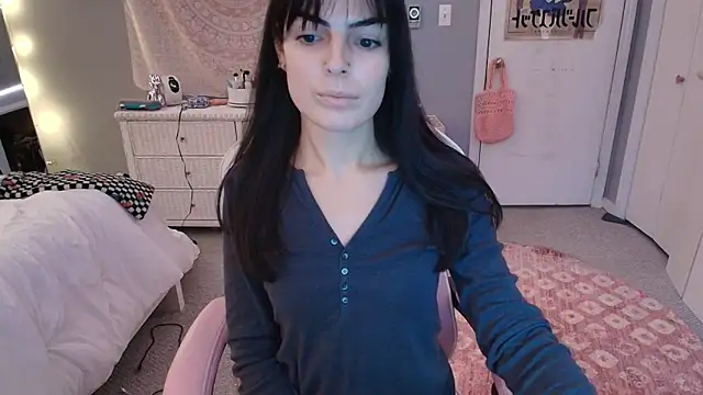 princesselysia online show from November 12, 2025, 7:35 pm