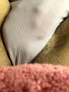 Snapshot of UnshavenPussyLoversonly chatting on December 2, 2025, 8:04 pm UnshavenPussyLoversonly online show from December 2, 2025, 8:04 pm