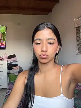 eva roseee online show from March 29, 2026, 5:02 pm