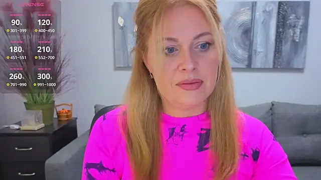 Snapshot of Mira_Whites chatting on October 15, 2025, 11:54 am Mira Whites online show from October 15, 2025, 11:54 am