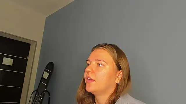 Jenny Jimmy online show from October 2, 2025, 1:01 am