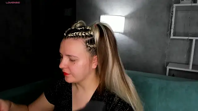 Snapshot of Jenny_Jimmy chatting on February 17, 2026, 9:28 am Jenny Jimmy online show from February 17, 2026, 9:28 am