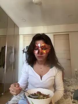 Snapshot of princess_rainaa chatting on February 4, 2025, 4:59 am princess rainaa online show from February 4, 2025, 4:59 am