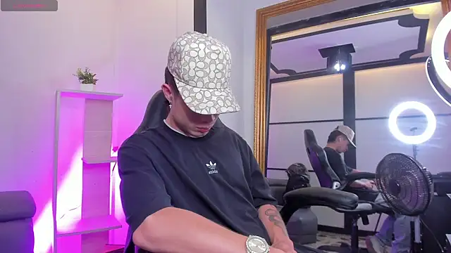 marcuscollins1  online show from November 11, 2025, 1:11 pm