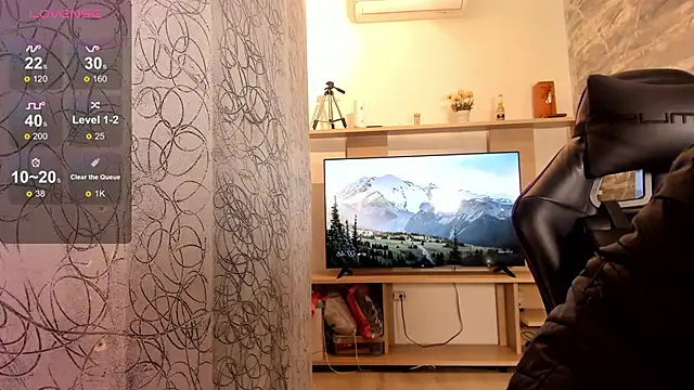 marcuscollins1  online show from February 13, 2026, 12:45 pm