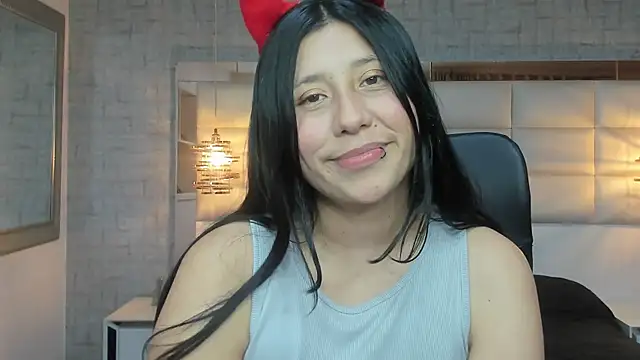 Nohemi louse online show from October 10, 2025, 7:13 pm