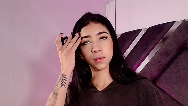 sara lopee1 online show from September 29, 2025, 11:59 am