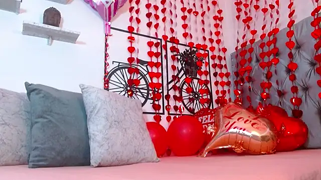 Roxy Stonee online show from February 14, 2025, 1:56 am