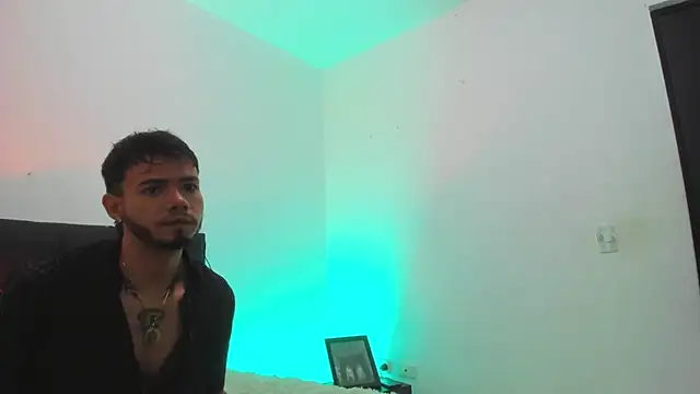 Niick01  online show from March 12, 2025, 2:56 pm