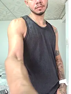 Niick01  online show from October 3, 2025, 6:27 pm