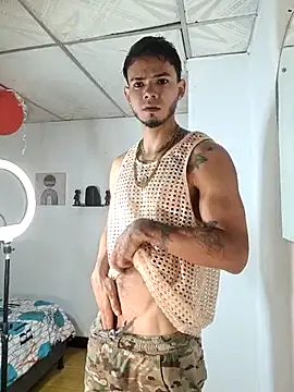 Niick01  online show from November 13, 2025, 4:17 pm