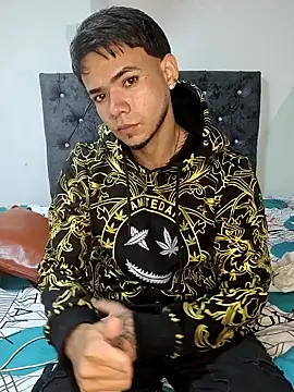 Niick01  online show from November 24, 2025, 1:27 am