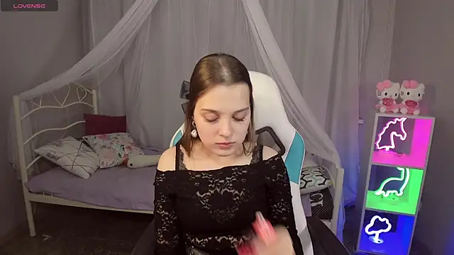 kaisajenner online show from October 19, 2025, 6:52 pm