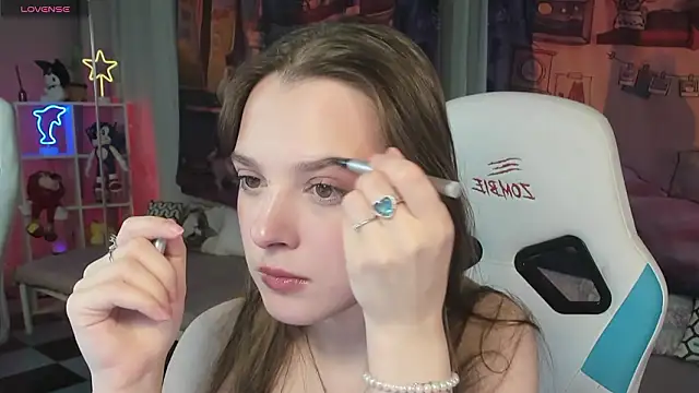 kaisajenner online show from February 2, 2026, 7:07 am