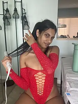 Liyah 19 online show from December 14, 2025, 6:01 pm